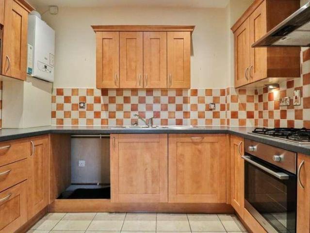 3 bed flat for sale