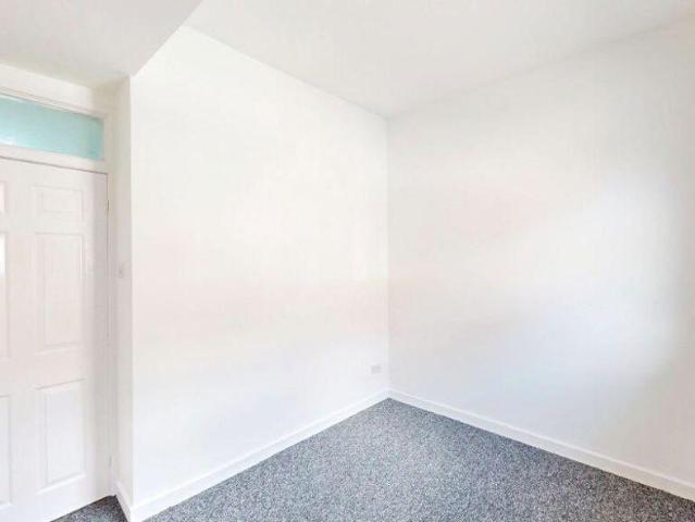 3 bed flat for sale