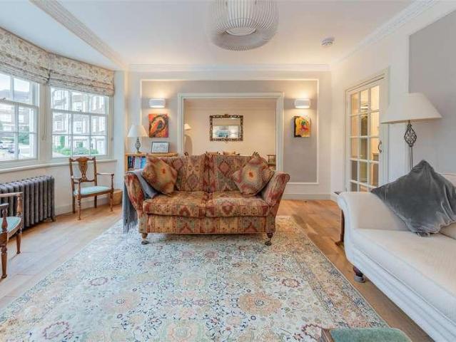 3 bed flat for sale