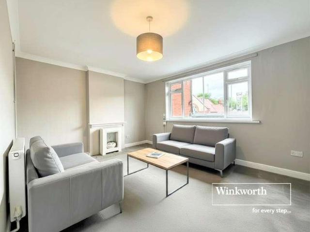 3 bed flat for sale