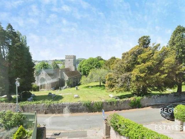 3 bed flat for sale