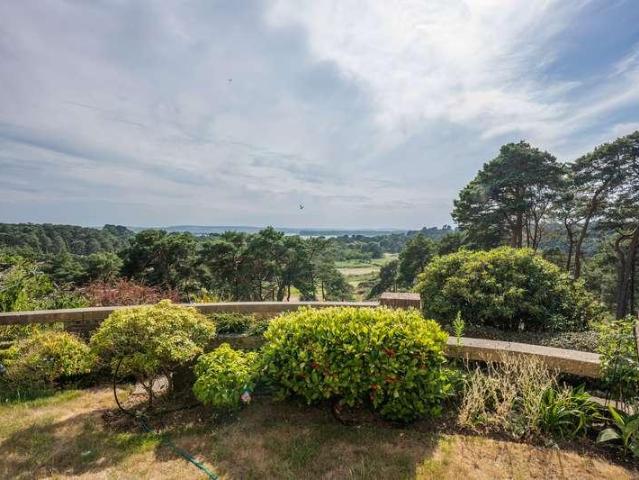 3 bed flat for sale