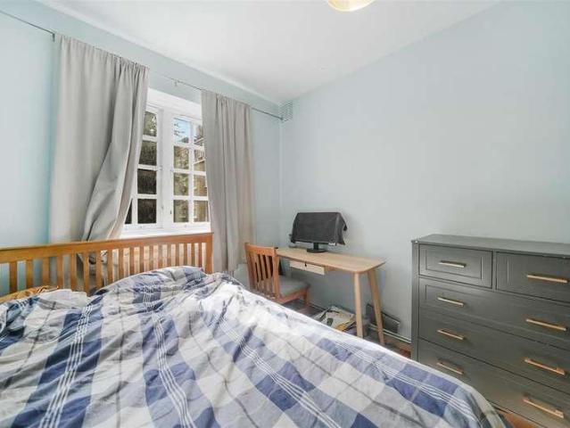 3 bed flat for sale