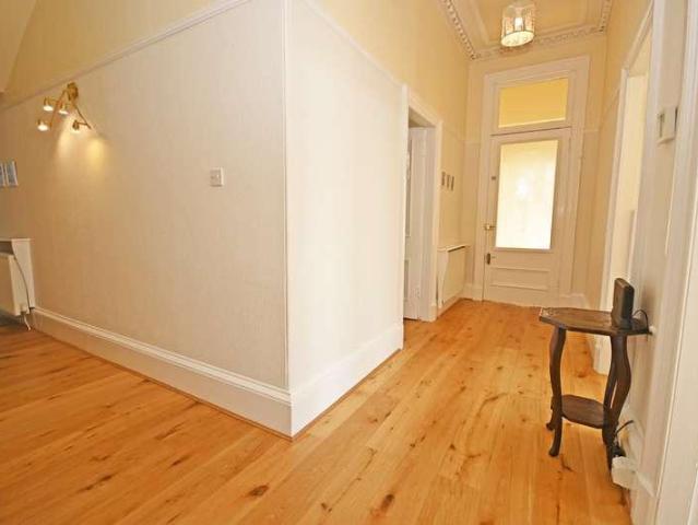 3 bed flat for sale