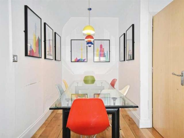 3 bed flat for sale