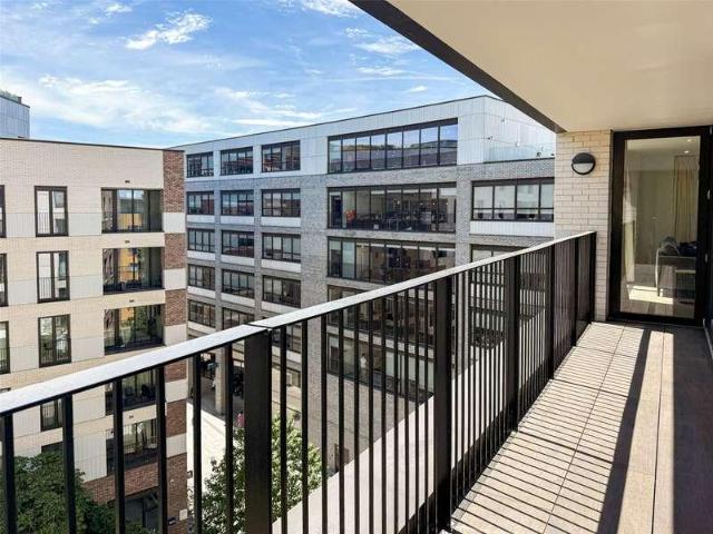 3 bed flat for sale