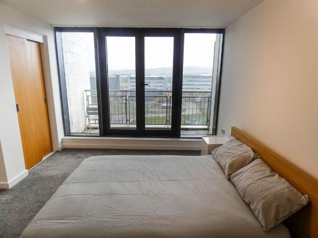 3 bed flat for sale