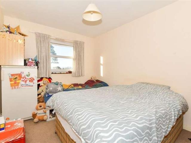 3 bed flat for sale