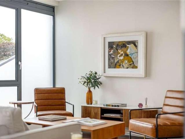 3 bed flat for sale