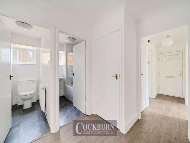 3 bed flat for sale
