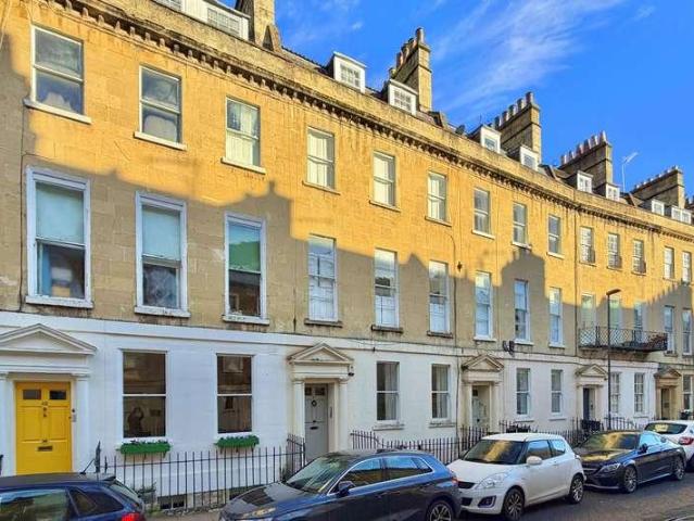 3 bed flat for sale