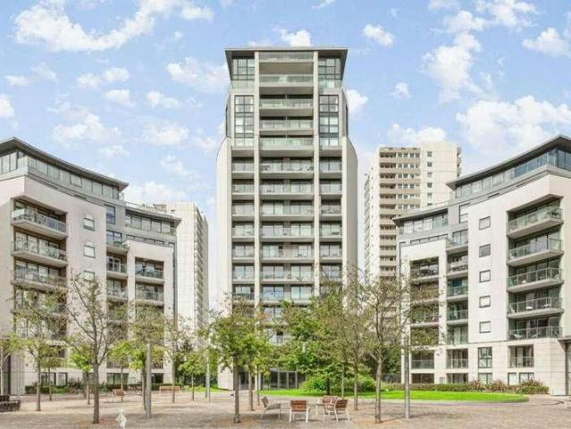 3 bed flat for sale