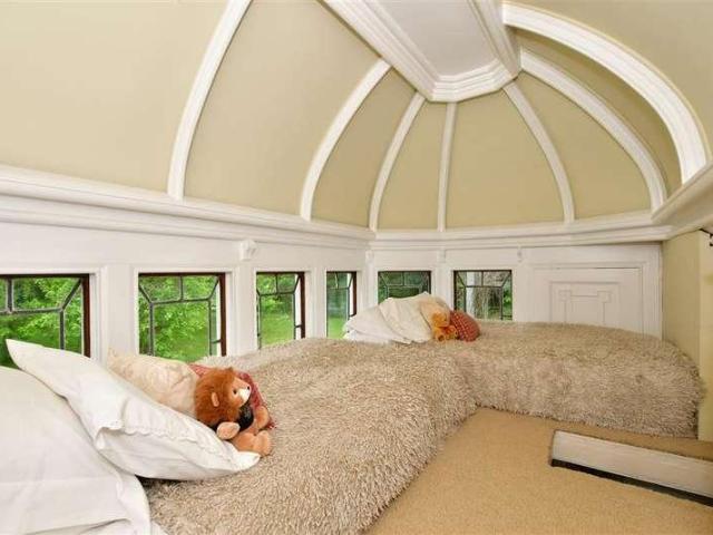 3 bed flat for sale