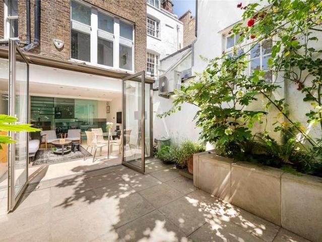 3 bed flat for sale