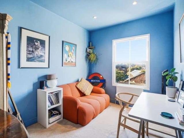 3 bed flat for sale