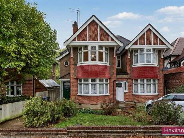 3 bed flat for sale