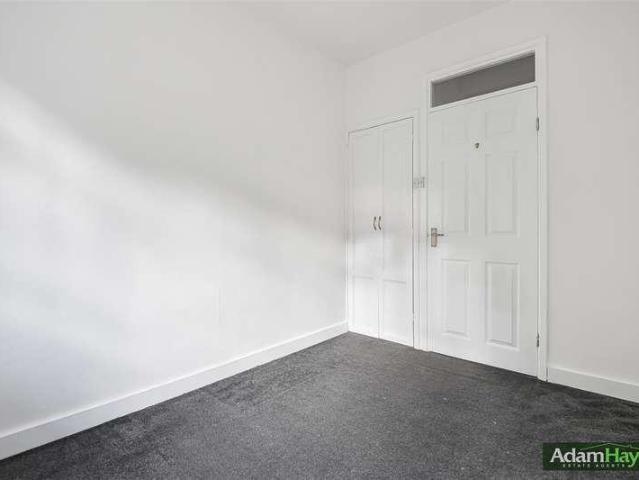 3 bed flat for sale
