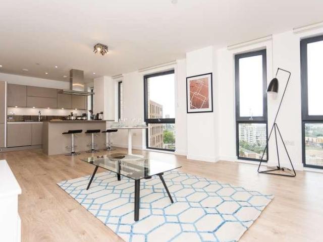 3 bed flat for sale