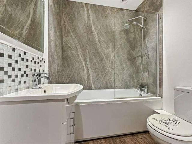 3 bed flat for sale