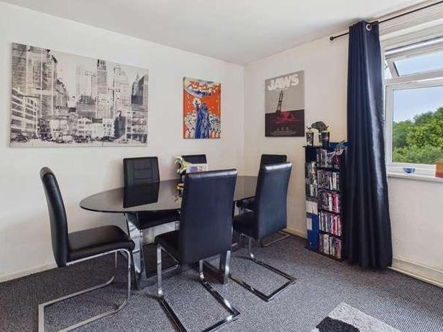 3 bed flat for sale