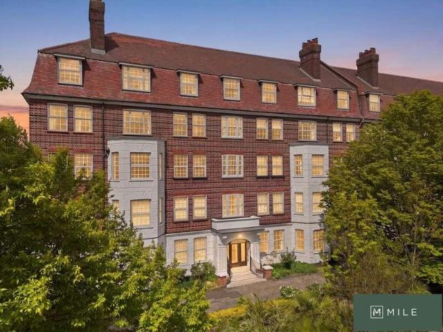 3 bed flat for sale