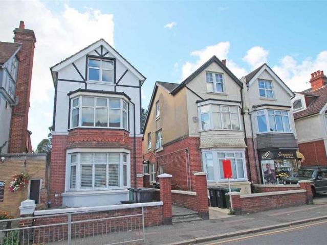 3 bed flat for sale