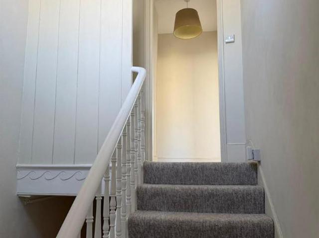3 bed flat for sale