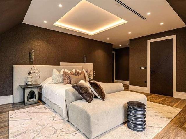 3 bed flat for sale
