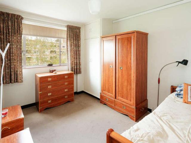 3 bed flat for sale