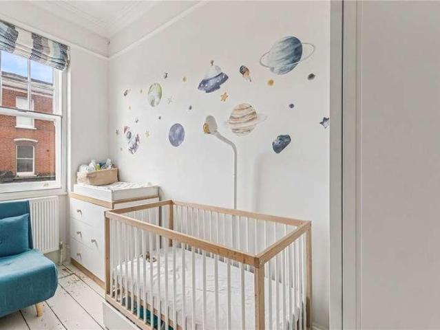 3 bed flat for sale