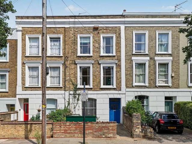 3 bed flat for sale