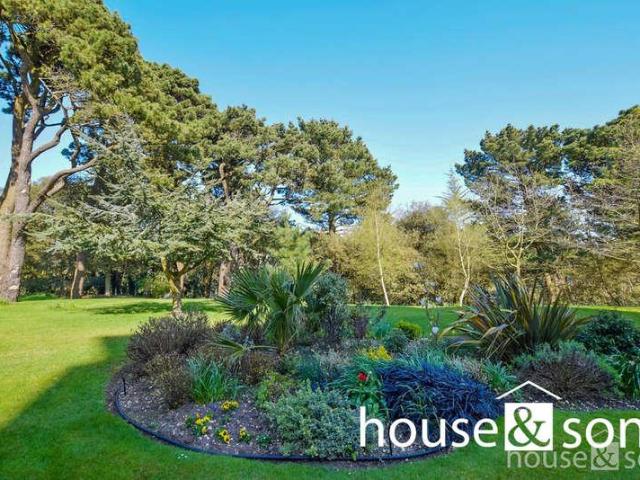 3 bed flat for sale