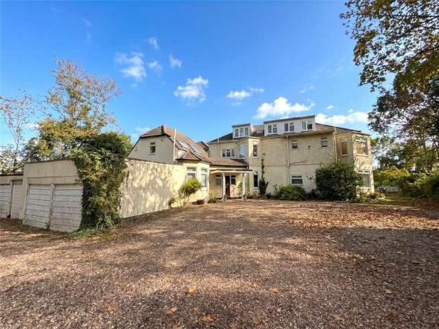 3 bed flat for sale