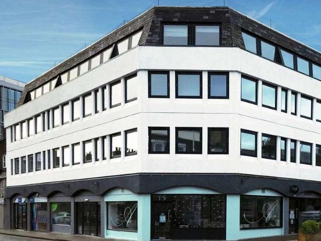 3 bed flat for sale