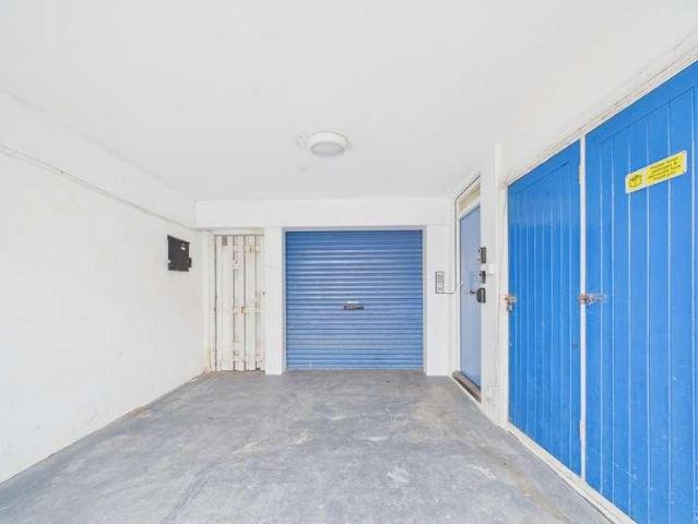 3 bed flat for sale