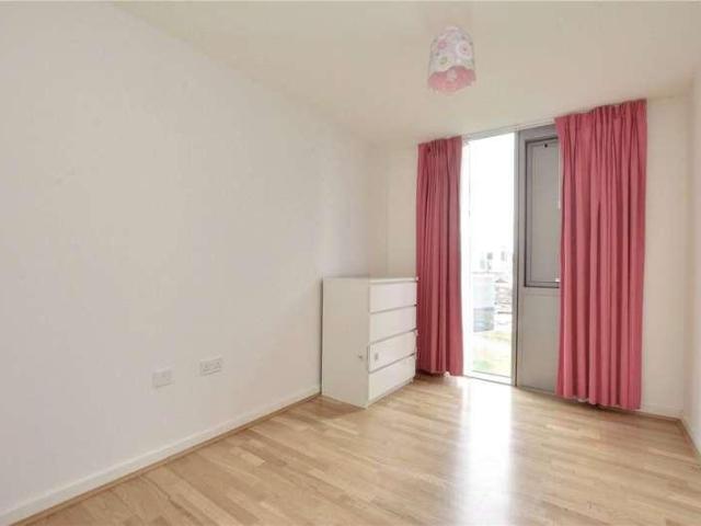 3 bed flat for sale