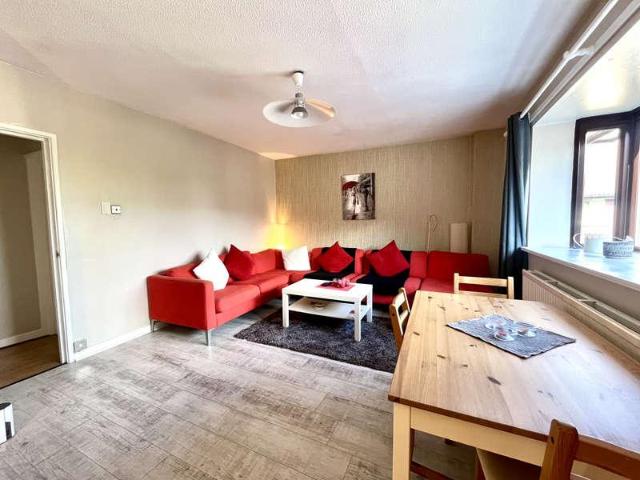 3 bed flat for sale