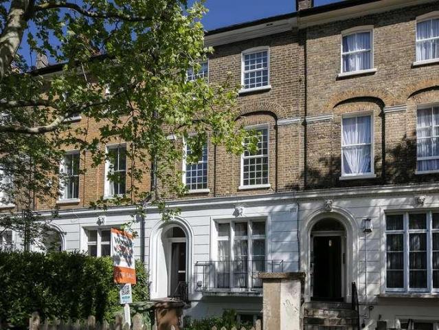 3 bed flat for sale