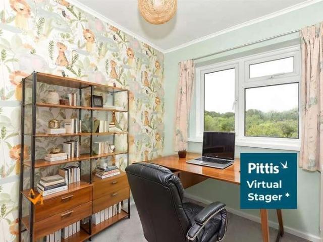3 bed flat for sale