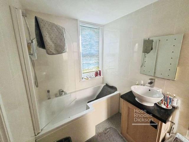 3 bed flat for sale