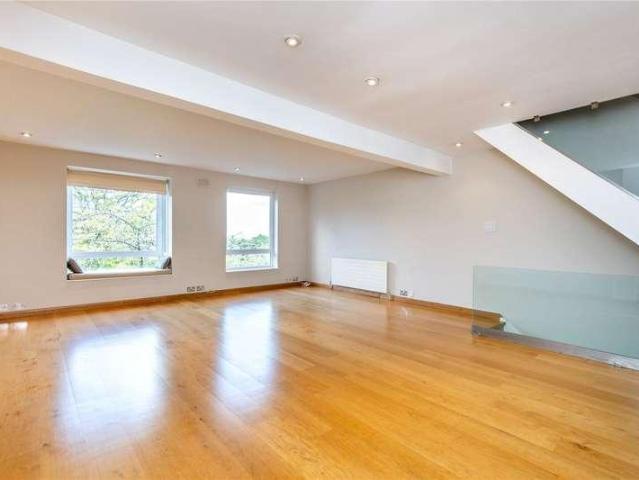 3 bed flat for sale