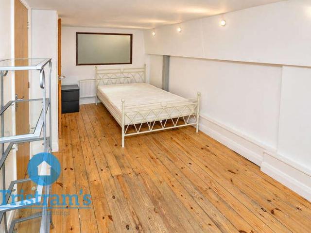 3 bed flat for sale