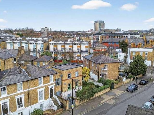 3 bed flat for sale