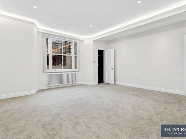 3 bed flat for sale