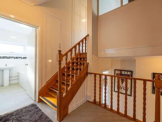 3 bed flat for sale