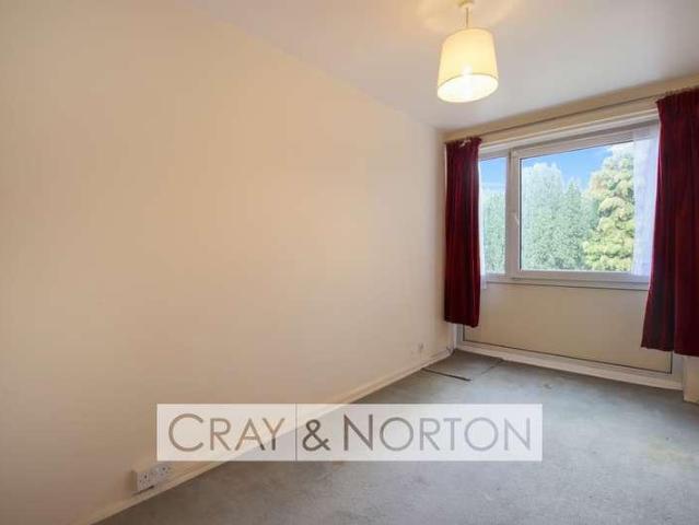 3 bed flat for sale