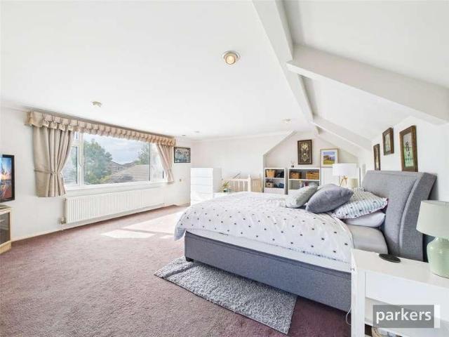 3 bed flat for sale