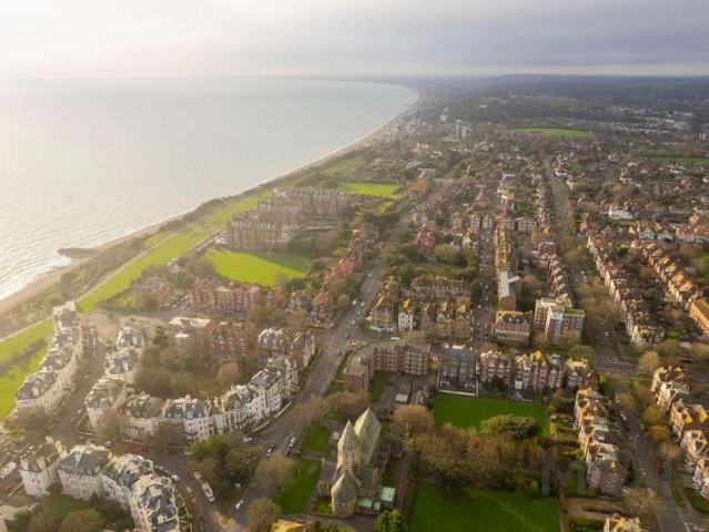 3 bed flat for sale