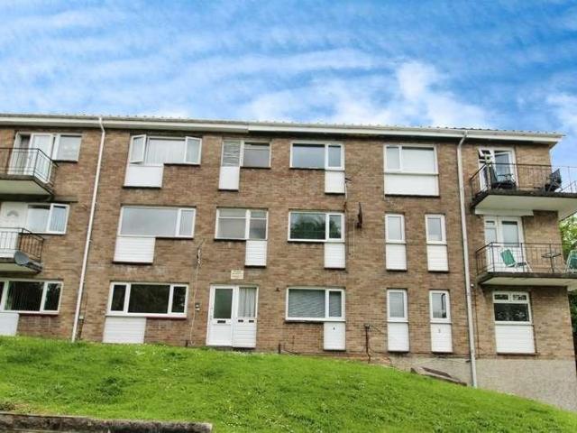 3 bed flat for sale