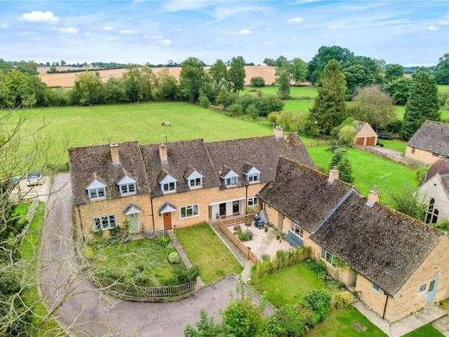 3 bed flat for sale